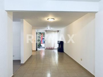 CASA EN VENTA- 