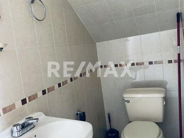 CASA EN VENTA- 