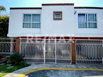 CASA EN VENTA- 