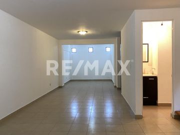 CASA EN VENTA- 