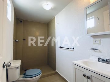 CASA EN VENTA- 