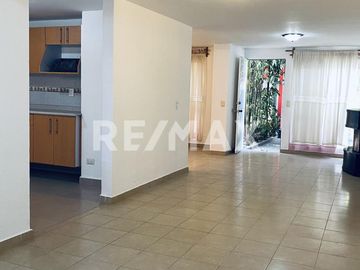 CASA EN VENTA- 