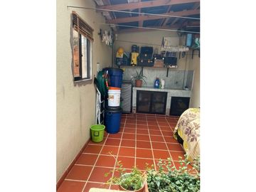 Venta de casa primer piso en Bello