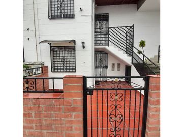 Venta de casa primer piso en Bello