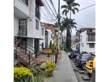 Venta de casa primer piso en Bello