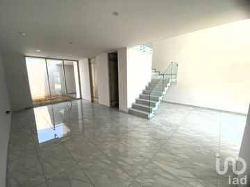 Casa en venta En Residencial Bonaterra, coto Altezza, nueva para estrenar, lista para escriturar.