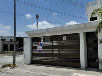 Casa sola en venta en Renaceres, Apodaca, Nuevo León
