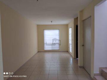 Casa sola en venta en Renaceres, Apodaca, Nuevo León