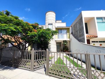 Casa en Venta en Campestre San Juan, San Juan del Río, Querétaro.