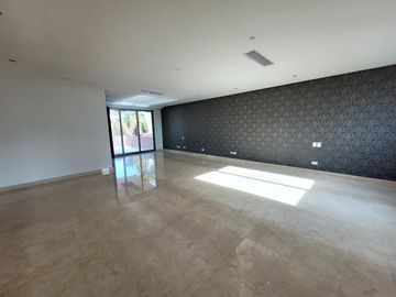 ESPECTACULAR CASA EN CONJUNTO SUPER EXCLUSIVO EN VILLA CAMPESTRE