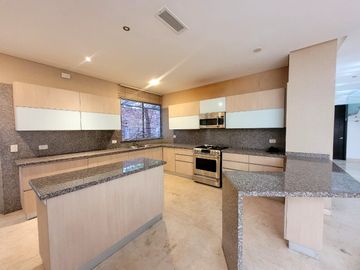 ESPECTACULAR CASA EN CONJUNTO SUPER EXCLUSIVO EN VILLA CAMPESTRE