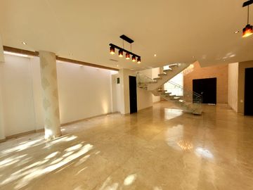 ESPECTACULAR CASA EN CONJUNTO SUPER EXCLUSIVO EN VILLA CAMPESTRE