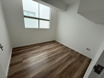 DE ESTRENO 3 DORM - 1 COCHERA - BALCON