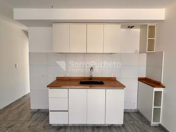 Venta departamento 2 ambientes con cochera en Morón (1º)