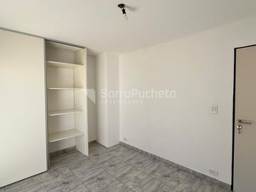 Venta departamento 2 ambientes con cochera en Morón (1º)