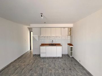 Venta departamento 2 ambientes con cochera en Morón (1º)
