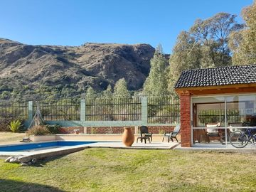 VENTA Casa 3 dormitorios. Los Quebrachos I