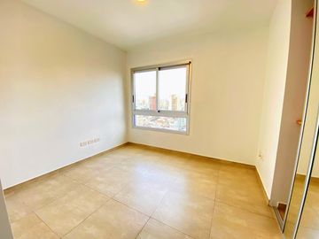 Departamento de 3 ambientes con cochera y amenities en Almagro