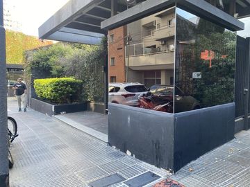 Departamento de 3 ambientes con cochera y amenities en Almagro
