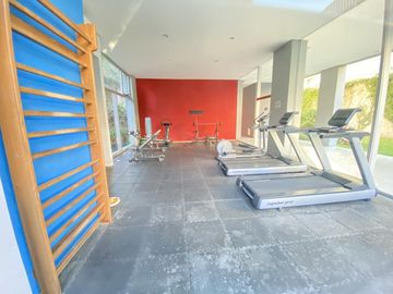 Departamento de 3 ambientes con cochera y amenities en Almagro