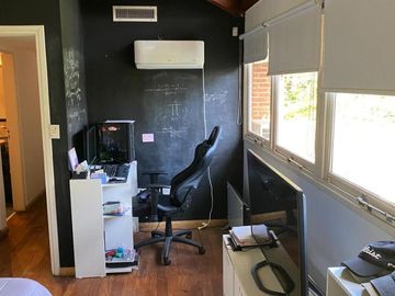 Casa en venta - 4 Dormitorios 2 Baños - City Bell
