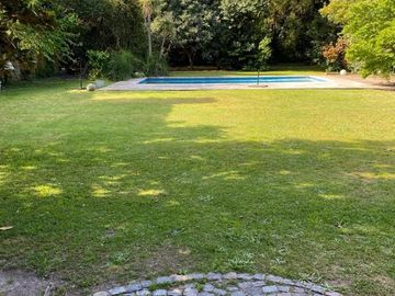 Casa en venta - 4 Dormitorios 2 Baños - City Bell
