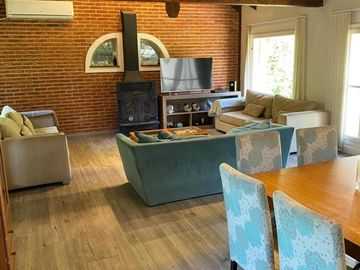 Casa en venta - 4 Dormitorios 2 Baños - City Bell