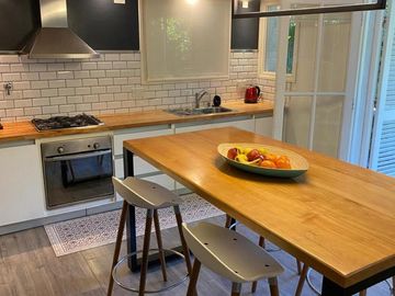 Casa en venta - 4 Dormitorios 2 Baños - City Bell