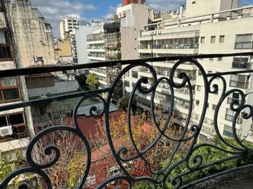 Venta Departamento 4 Ambientes en Balvanera Con Balcón Piso Alto