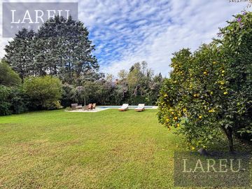Casa - Los Fresnos (Pilar)