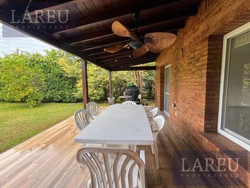 Casa - Los Fresnos (Pilar)