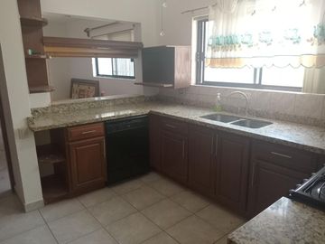 Casa en venta en Contry La Silla en Guadalupe