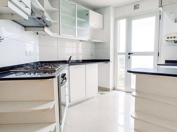 Amplio Departamento de 3 ambientes de Categoria en VENTA - APTO CREDITO HIPOTECARIO