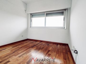 Amplio Departamento de 3 ambientes de Categoria en VENTA - APTO CREDITO HIPOTECARIO