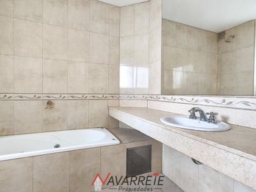 Amplio Departamento de 3 ambientes de Categoria en VENTA - APTO CREDITO HIPOTECARIO