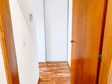 Amplio Departamento de 3 ambientes de Categoria en VENTA - APTO CREDITO HIPOTECARIO