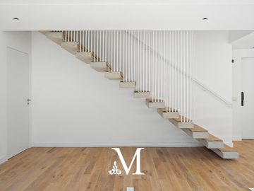 Departamento 4 ambientes en dos plantas con jardín y parrilla en Lomas de Nuñez valor contado