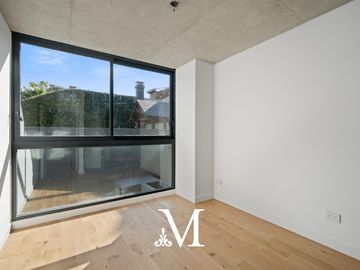 Departamento 4 ambientes en dos plantas con jardín y parrilla en Lomas de Nuñez valor contado