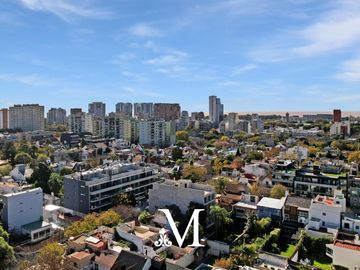 Departamento 4 ambientes en dos plantas con jardín y parrilla en Lomas de Nuñez valor contado