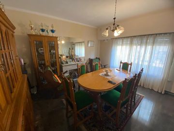 Casa 3 ambientes en  VENTA en el Cruce Varela
