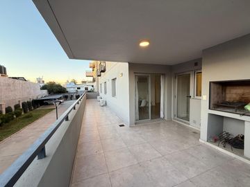 Departamento en venta en Housing las Flores, 2 dormitorios, 2 baños, terraza, amenities