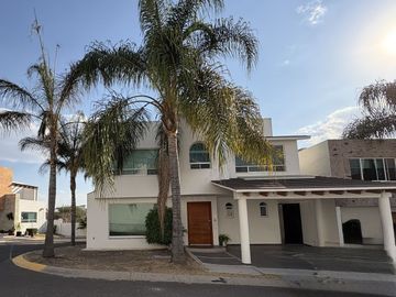 CASA EN VENTA CLAUSTROS DE LAS MISIONES I, CENTRO SUR  QUERETARO