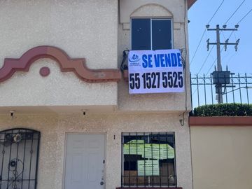 Venta de casa en Privada Benasque