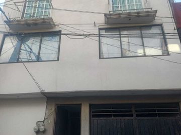 CASA LOMAS DE ZARAGOZA, IZTAPALAPA