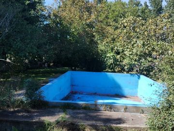 LOTE DE 2 HECTAREAS CON 2 GALPONES Y 3 CASAS EN LA GLORIA DE LA PELEGRINA