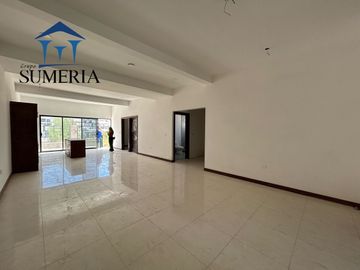 Casa con Recámara en Planta Baja en Bosques del Valle