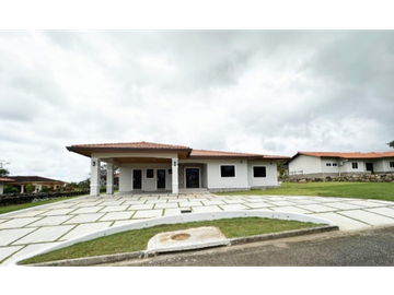 Venta de casa en Boquete Canyon Village, Boquete