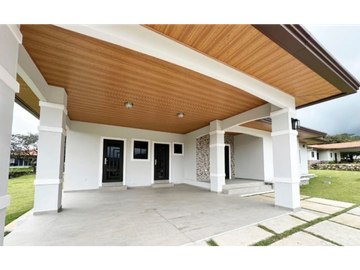 Venta de casa en Boquete Canyon Village, Boquete
