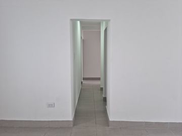 CASA DE TRES DORMITORIOS A ESTRENAR EN VENTA EN BARRIO TRES CERRITOS