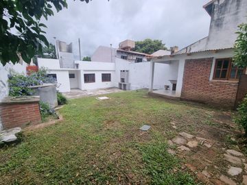 CASA DE TRES DORMITORIOS A ESTRENAR EN VENTA EN BARRIO TRES CERRITOS
